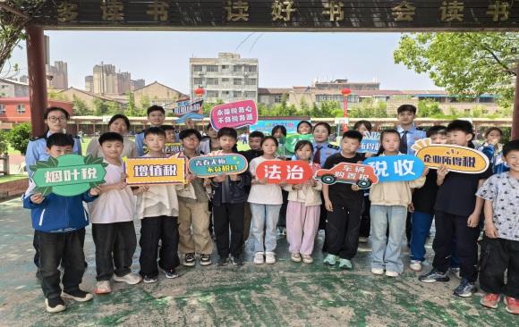 通许县税务局：税收春风进校园 普法种子植心田